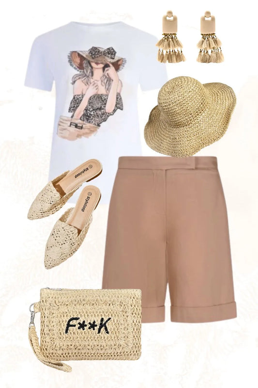 C’è un outfit che profuma d’estate, di libertà e di stile italiano: è quello che abbina una t-shirt illustrata con stampa femminile a un bermuda morbido in tonalità cammello. Abbinalo con una mini pochette in paglia 