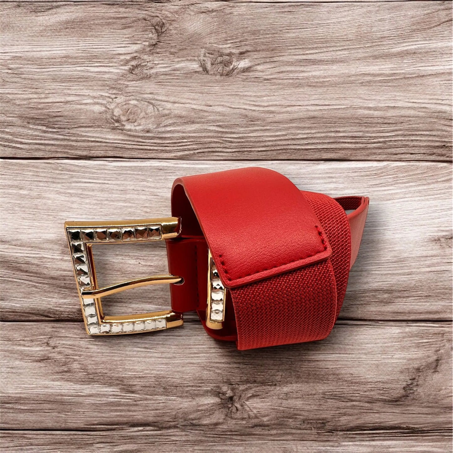 cintura bordeaux elasticizzata alta adatta per un abito elegante 