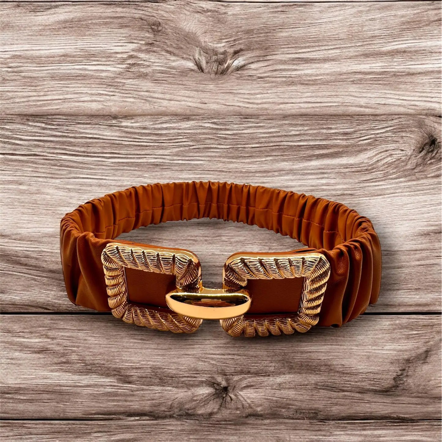 cintura con fibbia in oro elasticizzata color cammello