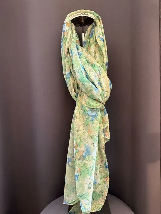 Foulard in viscosa fantasia a fiori su base verde chiaro