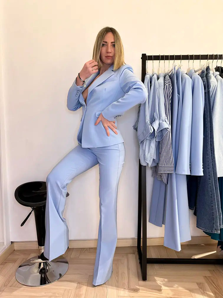 Pantalone a palazzo azzurro donna – eleganza fluida per ogni silhouette