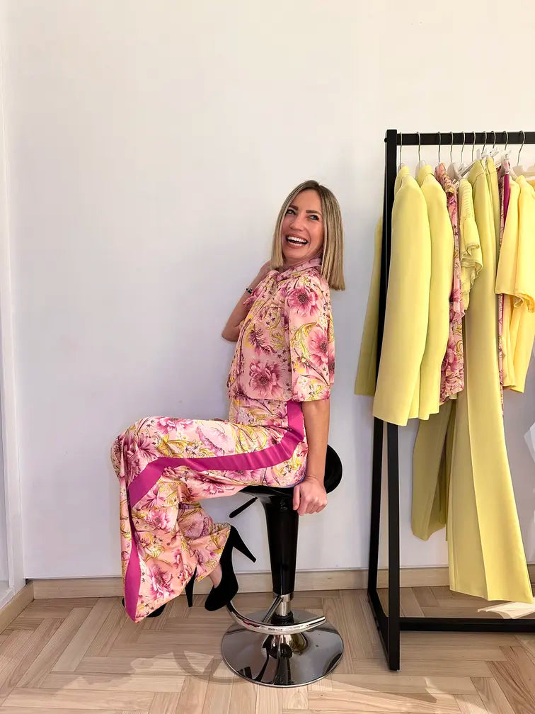 Pantalone a palazzo donna elegante con fantasia a fiori – perfetto per abbinamenti vivaci e trendy