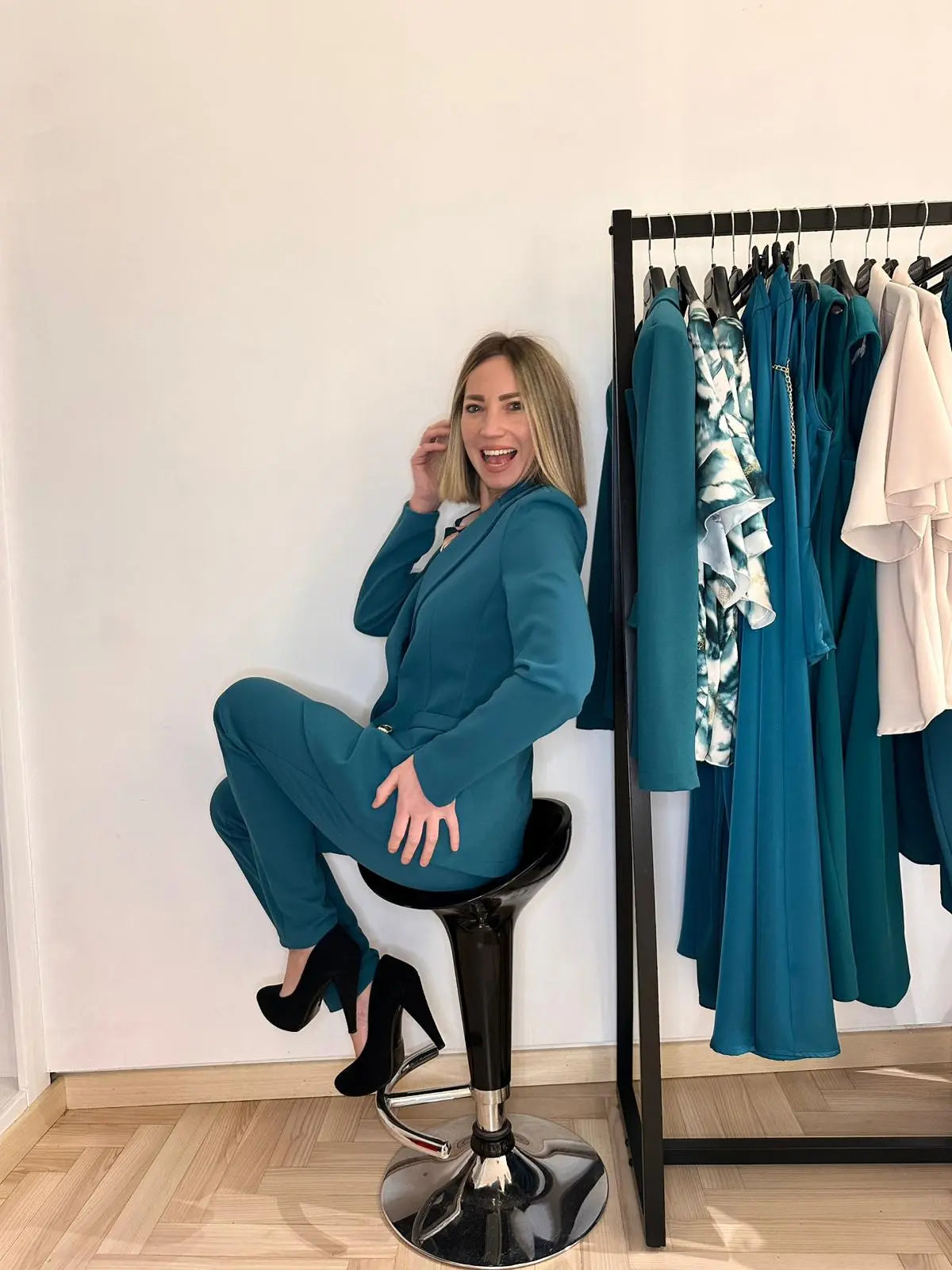 pantalone a sigaretta verde reale in tessuto elasticizzato