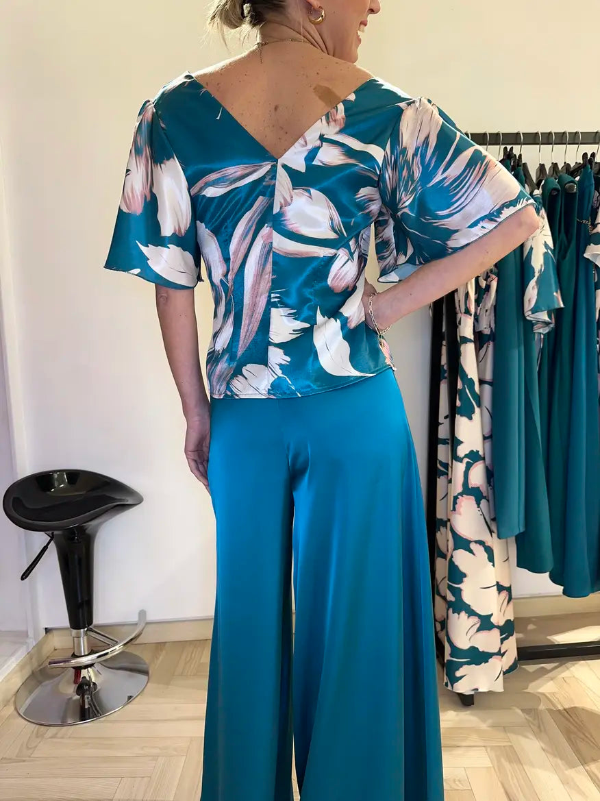pantalone a palazzo a vita alta, un capo perfetto per una serata elegante