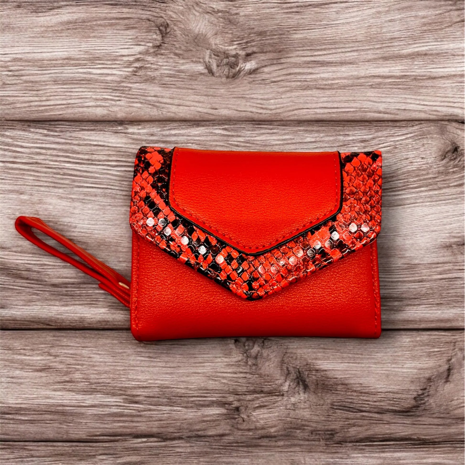 portafoglio piccolo rosso con patta zebrata 