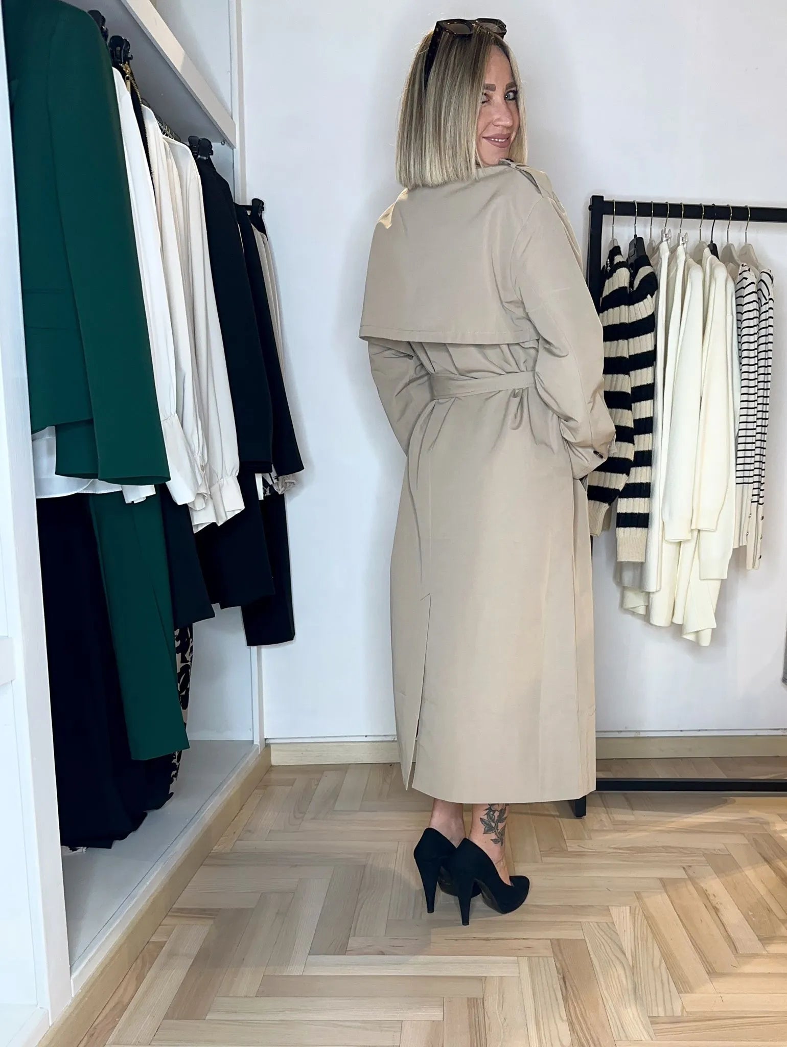 trench, lungo, vicino a me, bottoni, beige